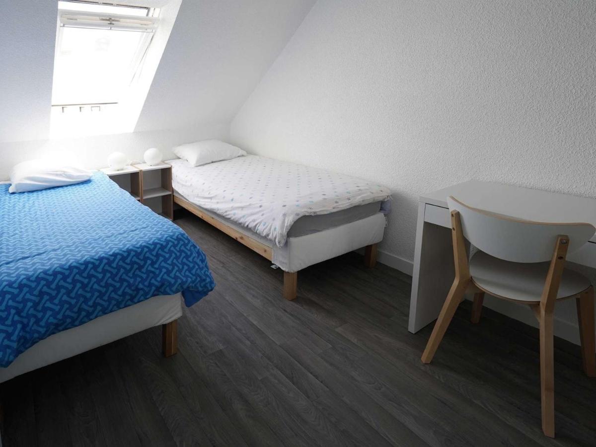 Appartement Perros-guirec, 2 Pièces, 4 Personnes - Fr-1-542-44